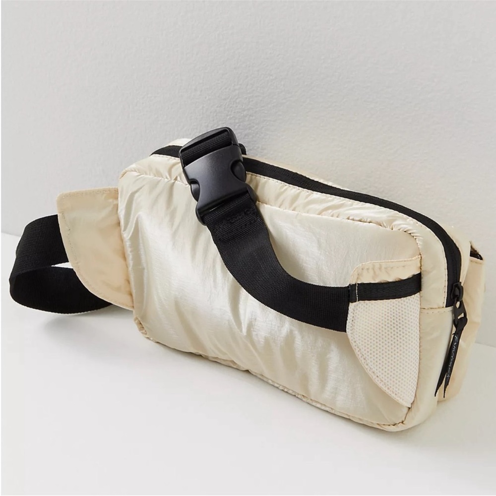 NWOT!! Free People Cream and Black Crossbody Bag - Picture 3 of 5